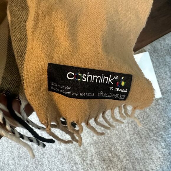 V. Fraas Plaid Cashmink Scarf - Picture 5 of 5